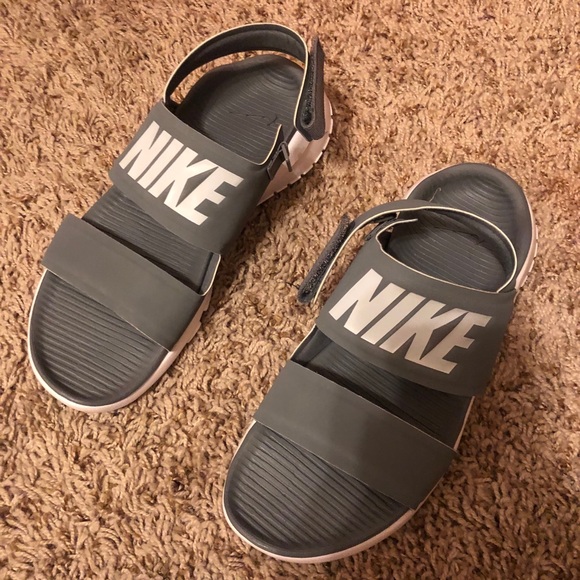 new nike womens sandals